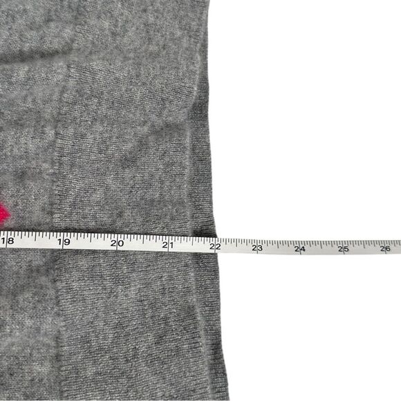Cynthia Rowley 100% Cashmere grey hearts  v neck Sweater women’s large - Picture 6 of 6
